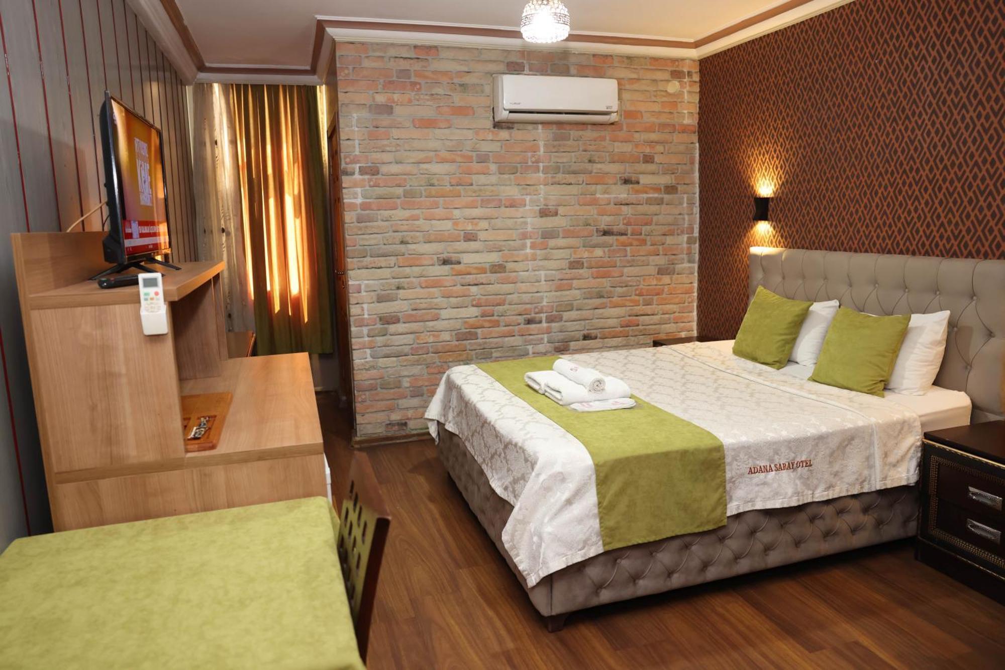 Adana Saray Hotel Exterior foto