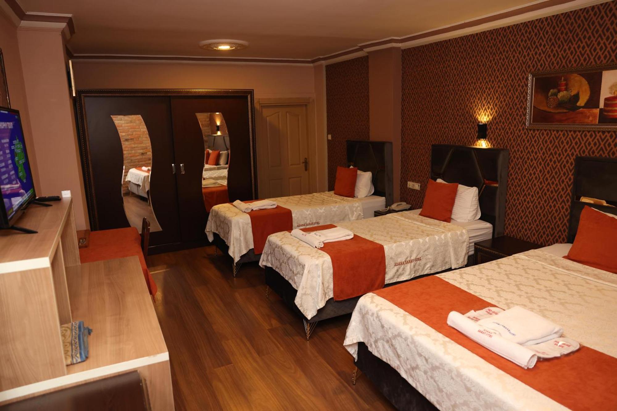 Adana Saray Hotel Exterior foto