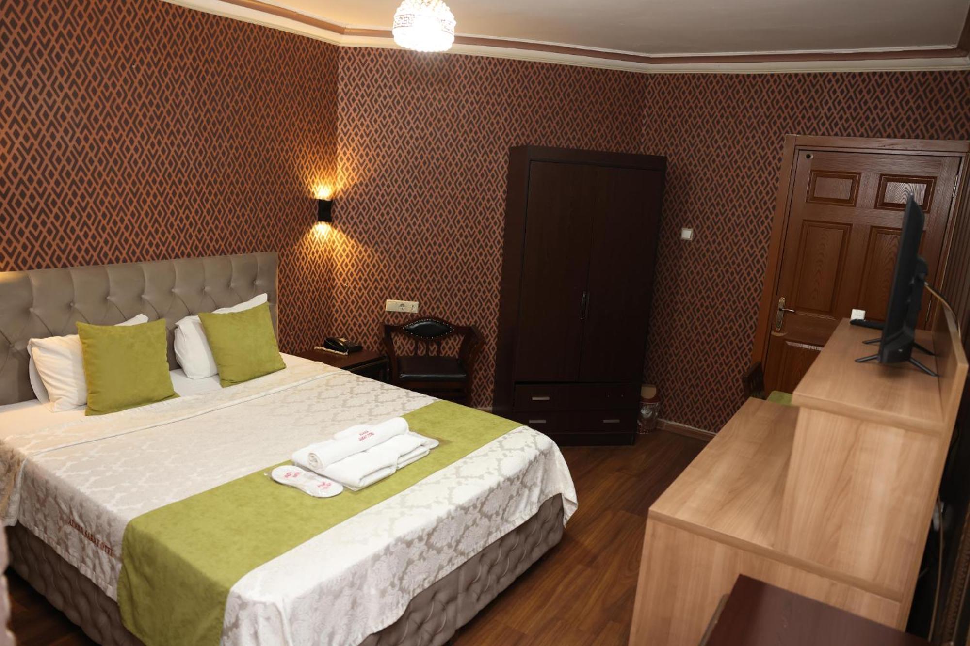Adana Saray Hotel Exterior foto