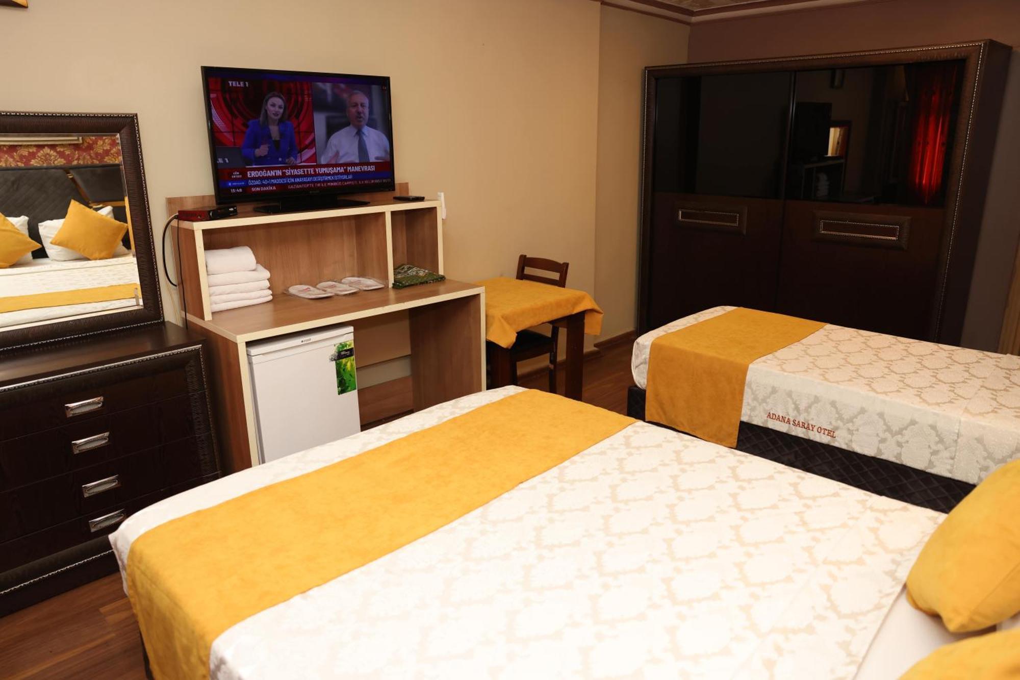 Adana Saray Hotel Exterior foto