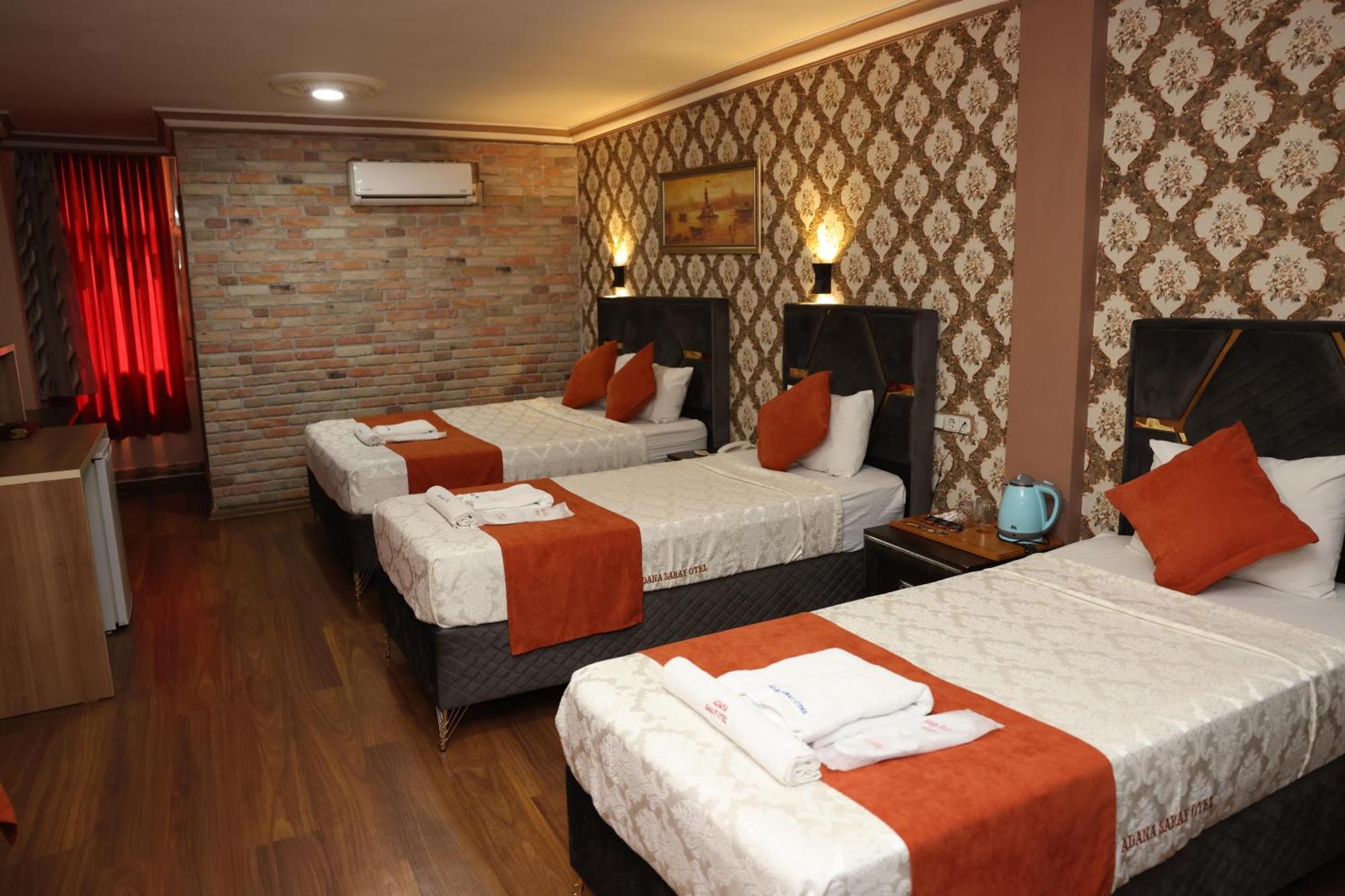 Adana Saray Hotel Exterior foto