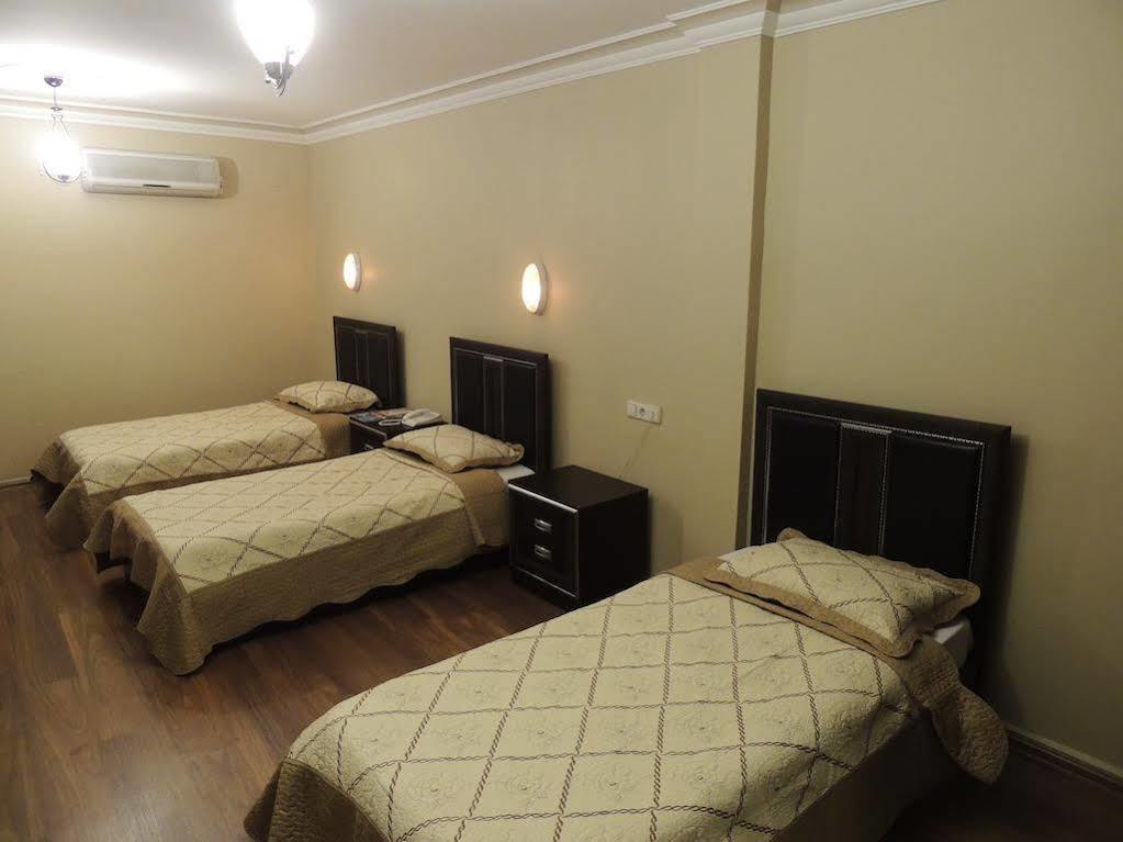 Adana Saray Hotel Exterior foto