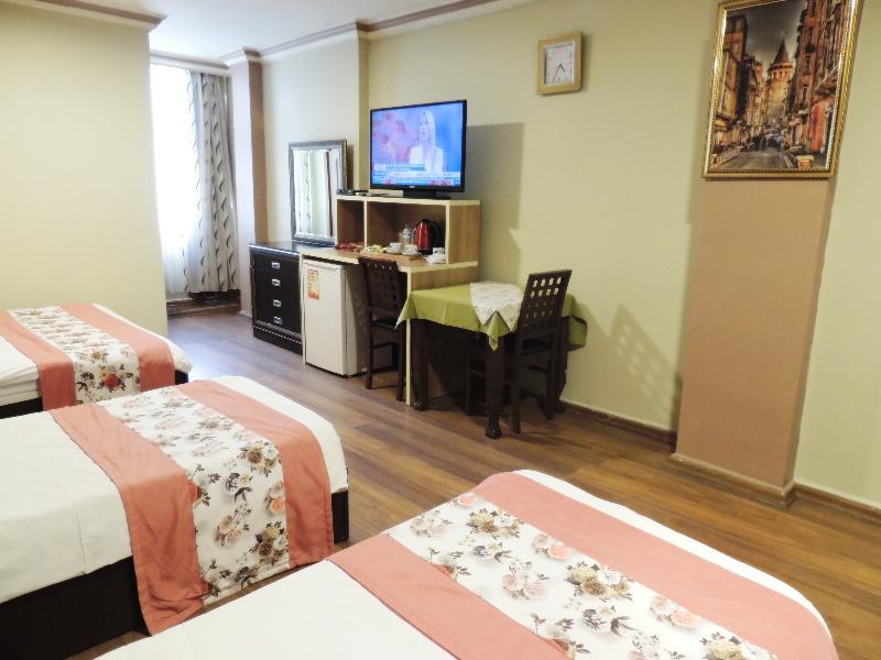 Adana Saray Hotel Exterior foto