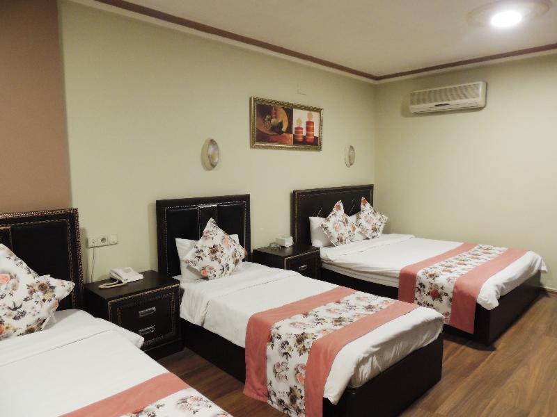 Adana Saray Hotel Exterior foto