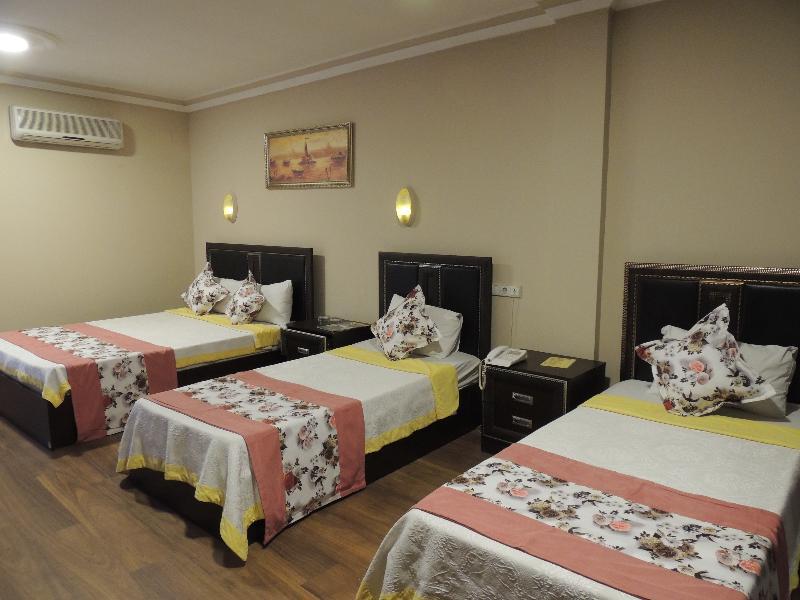 Adana Saray Hotel Exterior foto